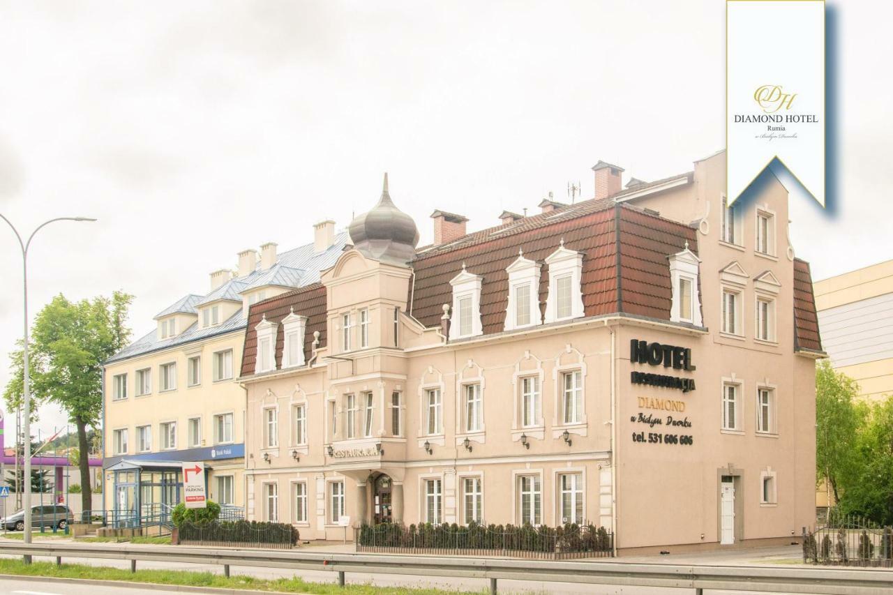 Hotel Diamond W Bialym Dworku Rumia Exteriör bild